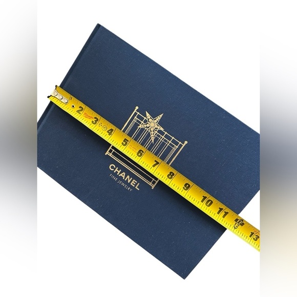 Chanel Coffee Table Book Fine Jewelry Picture Book Catalog 2023 - Picture 4 of 7